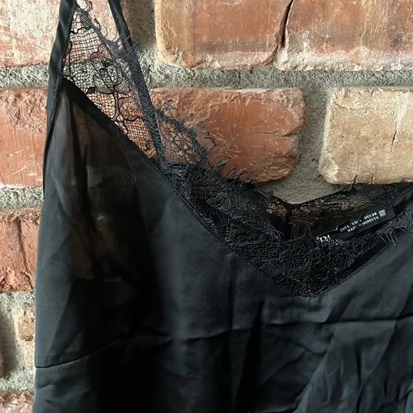 Zara Black Lace Detail Thin Strapped Tank Top Size Large - Picture 2 of 6